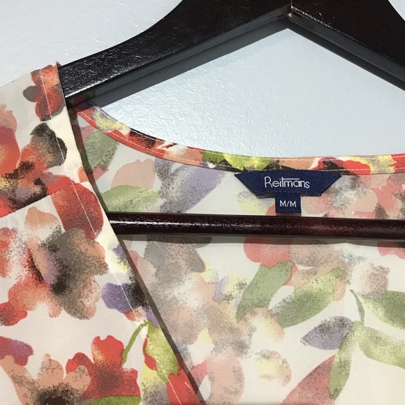 2 for $20. Reitmans Floral V-Neck Blouse Medium - Picture 5 of 9